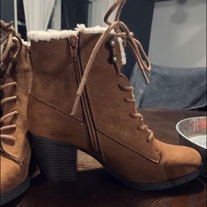 Ankle Boots - Sherpa Lined